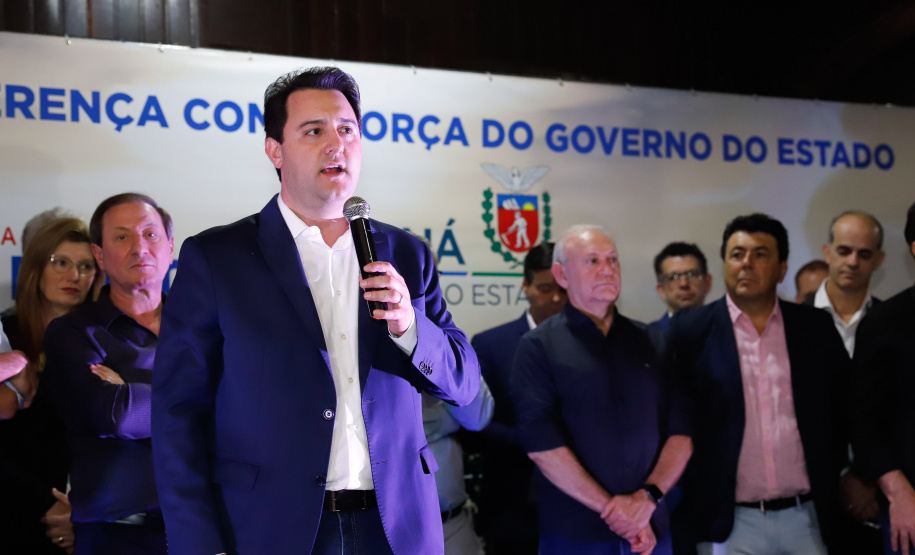 O governador Carlos Massa Ratinho Junior autorizou nesta quinta-feira (8), em Pato Branco, o repasse de R$ 20 milhões para a construção do novo prédio da prefeitura da cidade. O convênio prevê R$ 6 milhões de contrapartida municipal.