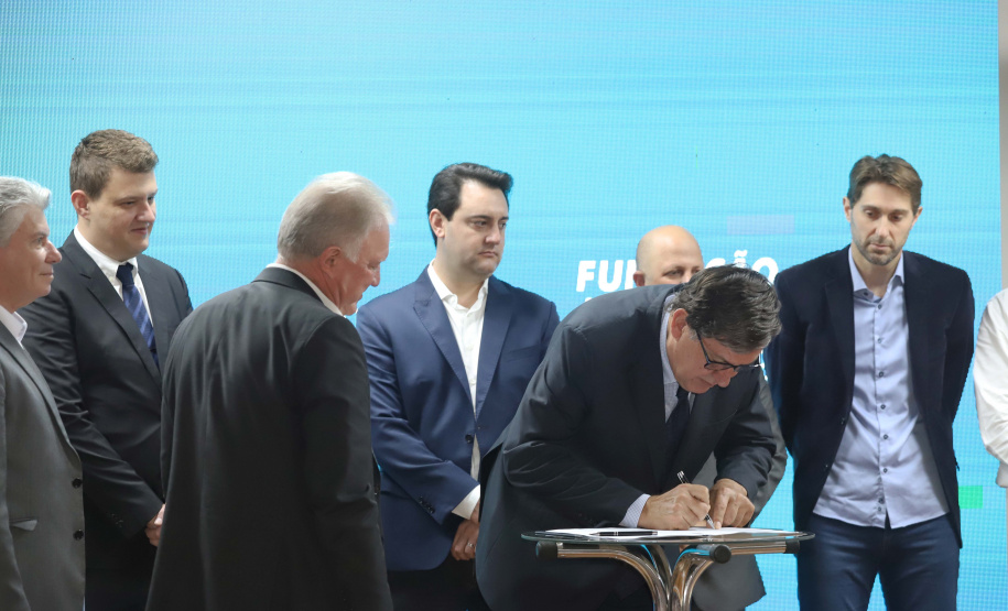 GOVERNADOR ACOMPANHA O ANÚNCIO DO BIOPARK, EM TOLEDO E LIBERA RECURSOS PARA REGIÃO. O governador Carlos Massa Ratinho Junior participa nesta sexta-feira (09), em Toledo, do anúncio de instalação de um complexo hospitalar e de saúde no Biopark ? Parque Científico e Tecnológico de Biociências