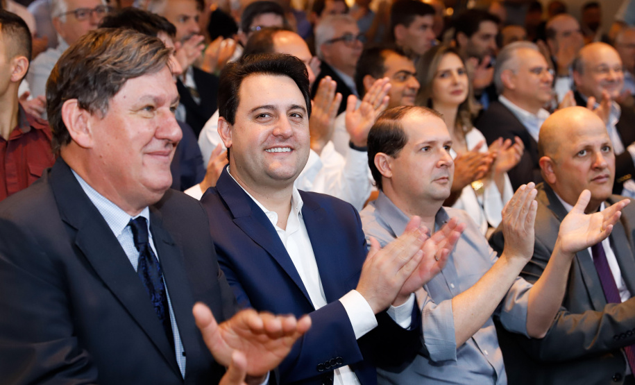 O Biopark - Parque Científico e Tecnológico de Biociências de Toledo, no Oeste do Estado, vai ganhar um Complexo Hospitalar e de Saúde. O governador Carlos Massa Ratinho Junior participou nesta sexta-feira (9) do anúncio do empreendimento, que pertence ao grupo Sempre Vida e vai unir o atendimento na saúde ao desenvolvimento de pesquisas e inovação.