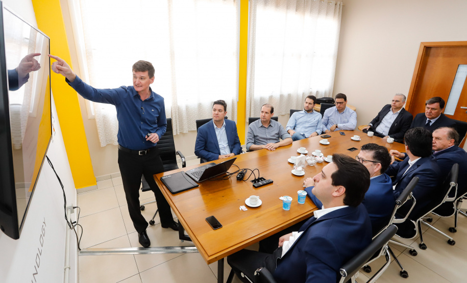 O Biopark - Parque Científico e Tecnológico de Biociências de Toledo, no Oeste do Estado, vai ganhar um Complexo Hospitalar e de Saúde. O governador Carlos Massa Ratinho Junior participou nesta sexta-feira (9) do anúncio do empreendimento, que pertence ao grupo Sempre Vida e vai unir o atendimento na saúde ao desenvolvimento de pesquisas e inovação.