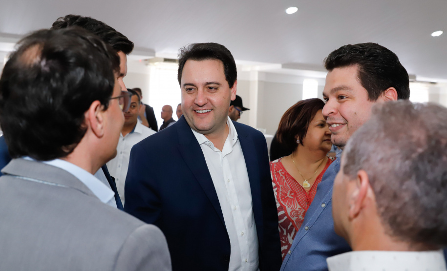 O Biopark - Parque Científico e Tecnológico de Biociências de Toledo, no Oeste do Estado, vai ganhar um Complexo Hospitalar e de Saúde. O governador Carlos Massa Ratinho Junior participou nesta sexta-feira (9) do anúncio do empreendimento, que pertence ao grupo Sempre Vida e vai unir o atendimento na saúde ao desenvolvimento de pesquisas e inovação.