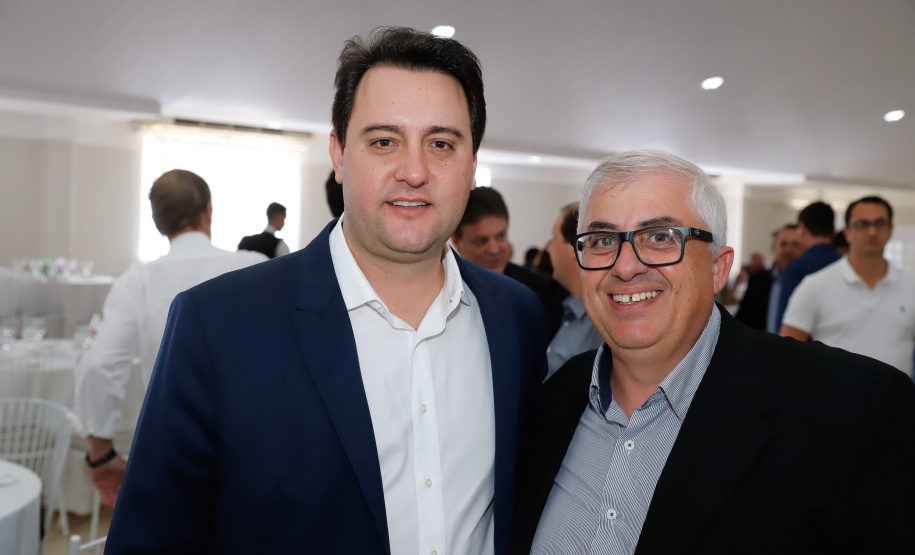 O Biopark - Parque Científico e Tecnológico de Biociências de Toledo, no Oeste do Estado, vai ganhar um Complexo Hospitalar e de Saúde. O governador Carlos Massa Ratinho Junior participou nesta sexta-feira (9) do anúncio do empreendimento, que pertence ao grupo Sempre Vida e vai unir o atendimento na saúde ao desenvolvimento de pesquisas e inovação.