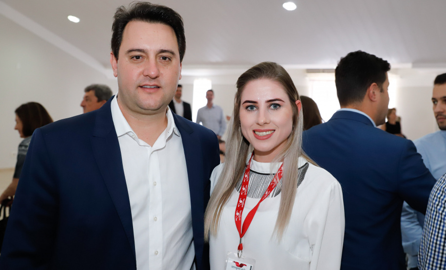 O Biopark - Parque Científico e Tecnológico de Biociências de Toledo, no Oeste do Estado, vai ganhar um Complexo Hospitalar e de Saúde. O governador Carlos Massa Ratinho Junior participou nesta sexta-feira (9) do anúncio do empreendimento, que pertence ao grupo Sempre Vida e vai unir o atendimento na saúde ao desenvolvimento de pesquisas e inovação.