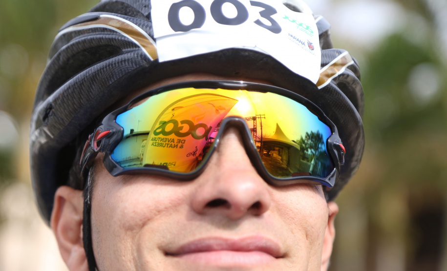 Os moradores do litoral do Paraná tiveram uma prévia nesta sexta-feira (09) do que promete ser a primeira etapa dos Jogos de Aventura e Natureza. A competição começou com a primeira etapa das disputas de paraquedismo, em Paranaguá, e mountain bike, no balneário de Santa Terezinha, em Pontal do Paraná. Foto: José Fernando Ogura/AEN