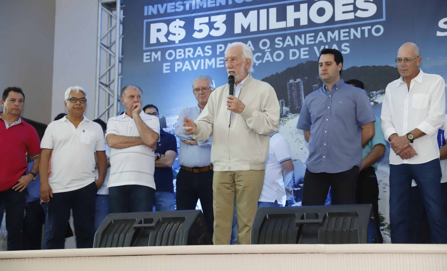 Os investimentos do Governo do Estado no Litoral somam R$ 57,5 milhões. O governador Carlos Massa Ratinho Junior esteve neste sábado (10) em Matinhos para a entrega oficial de obras de saneamento que somam R$ 50 milhões.