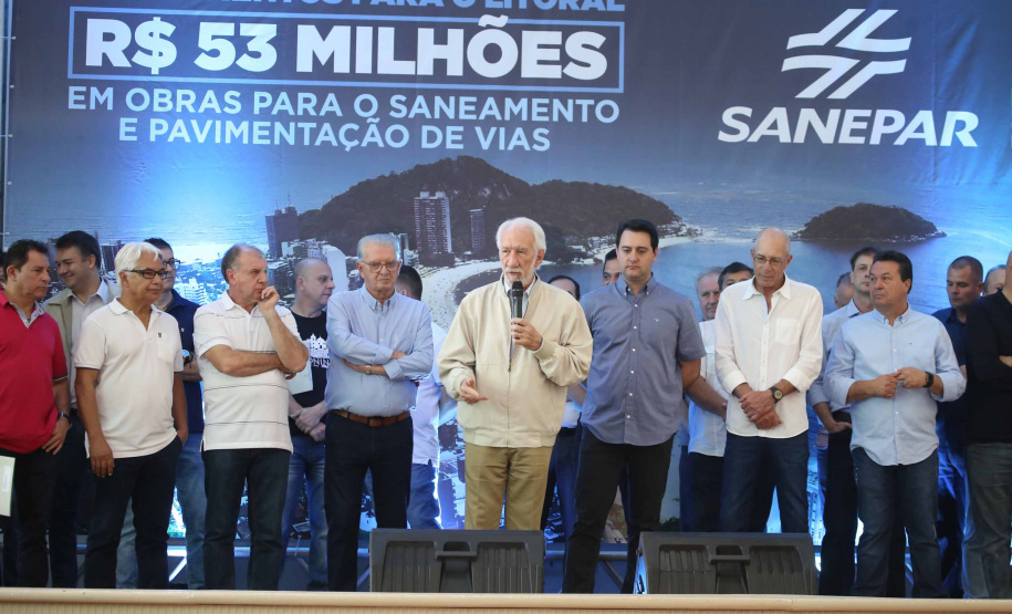 Os investimentos do Governo do Estado no Litoral somam R$ 57,5 milhões. O governador Carlos Massa Ratinho Junior esteve neste sábado (10) em Matinhos para a entrega oficial de obras de saneamento que somam R$ 50 milhões. Foto: José Fernando Ogura/AEN