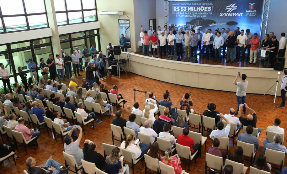 Os investimentos do Governo do Estado no Litoral somam R$ 57,5 milhões. O governador Carlos Massa Ratinho Junior esteve neste sábado (10) em Matinhos para a entrega oficial de obras de saneamento que somam R$ 50 milhões. Foto: José Fernando Ogura/AEN