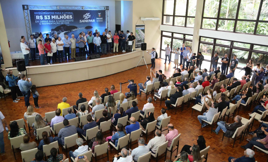 Os investimentos do Governo do Estado no Litoral somam R$ 57,5 milhões. O governador Carlos Massa Ratinho Junior esteve neste sábado (10) em Matinhos para a entrega oficial de obras de saneamento que somam R$ 50 milhões. Foto: José Fernando Ogura/AEN