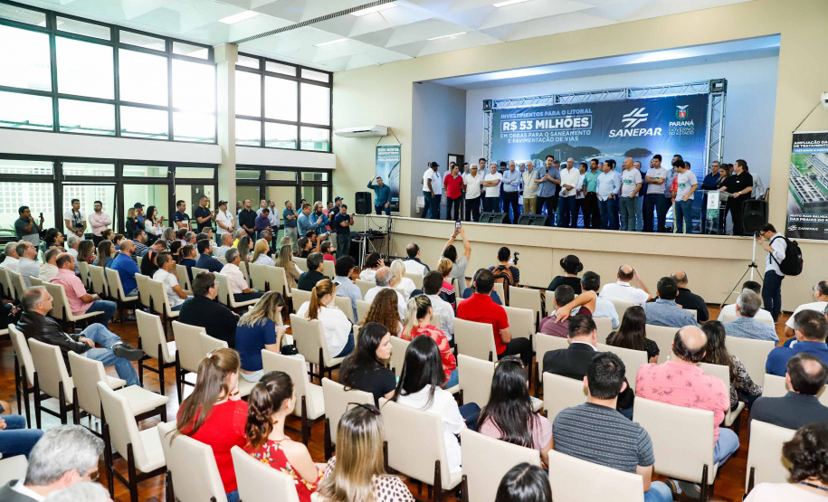 Os investimentos do Governo do Estado no Litoral somam R$ 57,5 milhões. O governador Carlos Massa Ratinho Junior esteve neste sábado (10) em Matinhos para a entrega oficial de obras de saneamento que somam R$ 50 milhões.