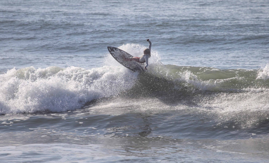 Os Jogos de Natureza e Aventura foram abertos oficialmente neste sábado (10), em Matinhos, com vários shows que animaram o público. O governador Carlos Massa Ratinho Junior esteve no local e reforçou a opção de fazer do turismo, especialmente no Litoral, um dos pilares do desenvolvimento econômico e social do Paraná.