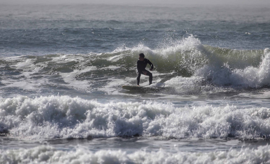 Os Jogos de Natureza e Aventura foram abertos oficialmente neste sábado (10), em Matinhos, com vários shows que animaram o público. O governador Carlos Massa Ratinho Junior esteve no local e reforçou a opção de fazer do turismo, especialmente no Litoral, um dos pilares do desenvolvimento econômico e social do Paraná.