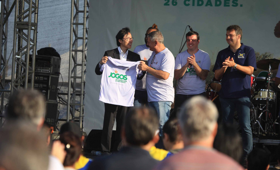 Os Jogos de Natureza e Aventura foram abertos oficialmente neste sábado (10), em Matinhos, com vários shows que animaram o público. O governador Carlos Massa Ratinho Junior esteve no local e reforçou a opção de fazer do turismo, especialmente no Litoral, um dos pilares do desenvolvimento econômico e social do Paraná. Foto: José Fernando Ogura/AEN