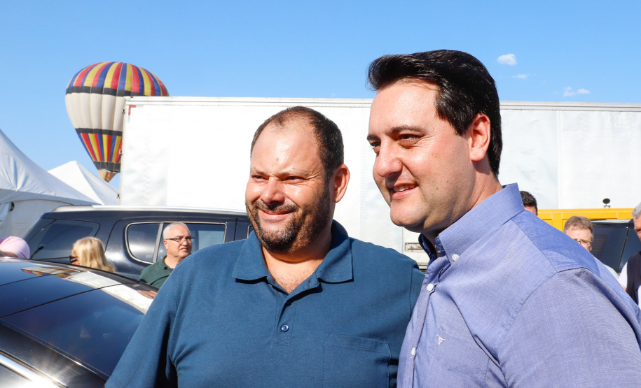 Os Jogos de Natureza e Aventura foram abertos oficialmente neste sábado (10), em Matinhos, com vários shows que animaram o público. O governador Carlos Massa Ratinho Junior esteve no local e reforçou a opção de fazer do turismo, especialmente no Litoral, um dos pilares do desenvolvimento econômico e social do Paraná.