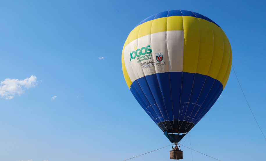 Os Jogos de Natureza e Aventura foram abertos oficialmente neste sábado (10), em Matinhos, com vários shows que animaram o público. O governador Carlos Massa Ratinho Junior esteve no local e reforçou a opção de fazer do turismo, especialmente no Litoral, um dos pilares do desenvolvimento econômico e social do Paraná.