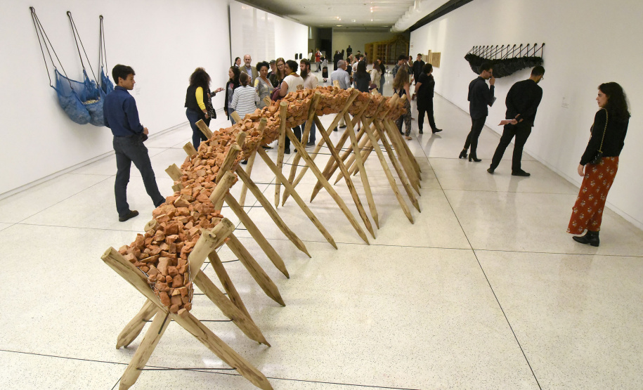 Exposição "O que é original" do artista Marcelo Conrado e "Mestre de Obras" de Ivens Machado no Museu Oscar Niemeyer (MON).Curitiba, 11 de abril de 2019.Foto: Kraw Penas/SEEC