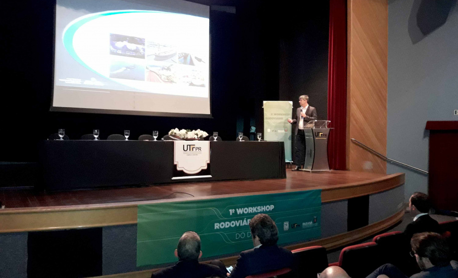 Segurança rodoviária foi discutido nesta segunda-feira (12) no I Workshop Rodoviário do Departamento de Estradas de Rodagem do Paraná (DER/PR), que acontece em Curitiba