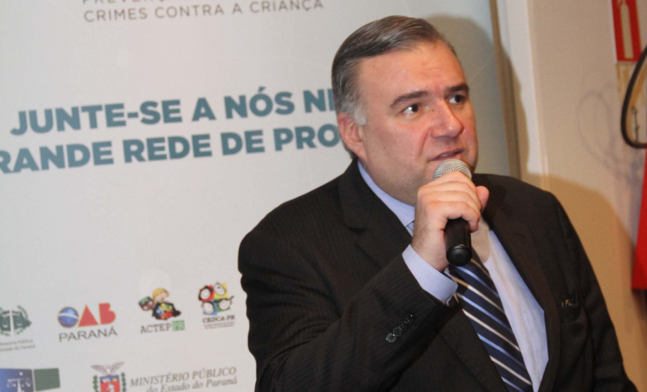 Com o objetivo de conscientizar a população sobre o uso ético, saudável e seguro dos recursos tecnológicos digitais, e em alusão ao Dia Nacional dos Pais, comemorado domingo, a Secretaria da Justiça, Família e Trabalho promoveu nesta segunda-feira (12), o I Workshop Desafio Detox Digital na Família. Foto: Divulgação/SEJUF