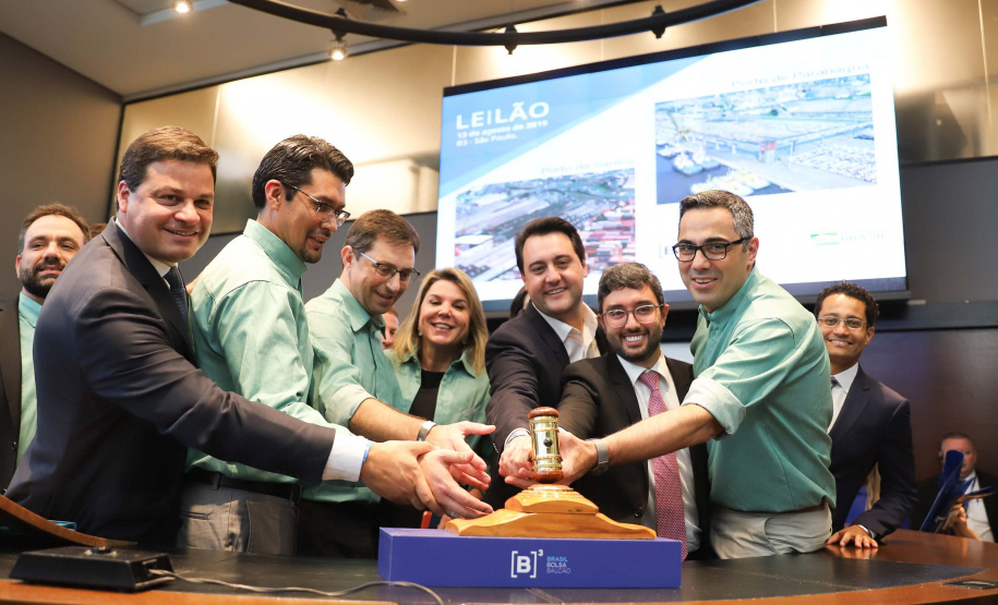 O terminal destinado à movimentação de carga geral, em especial celulose, do Porto de Paranaguá, foi leiloado nesta terça-feira (13), em pregão na Bolsa de Valores de São Paulo (Bovespa)