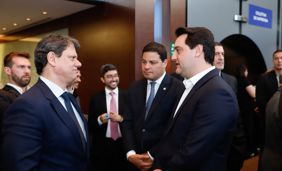 O terminal destinado à movimentação de carga geral, em especial celulose, do Porto de Paranaguá, foi leiloado nesta terça-feira (13), em pregão na Bolsa de Valores de São Paulo (Bovespa)