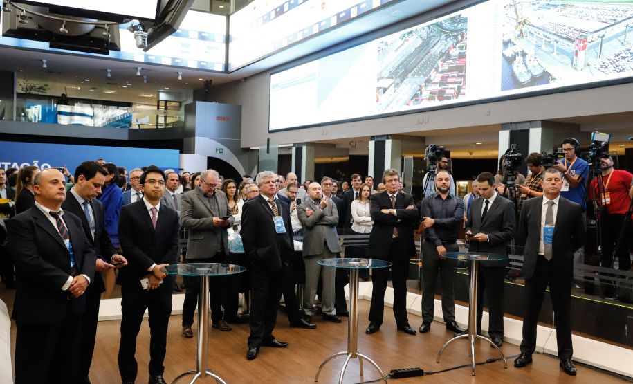 O terminal destinado à movimentação de carga geral, em especial celulose, do Porto de Paranaguá, foi leiloado nesta terça-feira (13), em pregão na Bolsa de Valores de São Paulo (Bovespa)