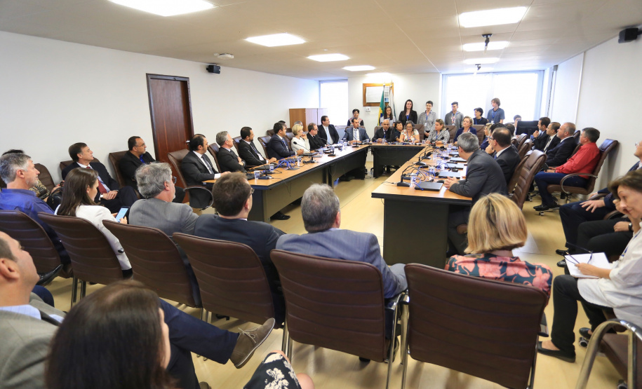 Tomaram posse nesta segunda-feira (12) os novos integrantes do Conselho de Contribuintes e Recursos Fiscais (CCRF). Órgão da Secretaria de Estado da Fazenda, o Conselho é responsável pelo julgamento em segunda instância administrativa dos recursos de contribuintes que recorreram de multas e já perderam em primeira instância. Foto: José Fernando Ogura/AEN