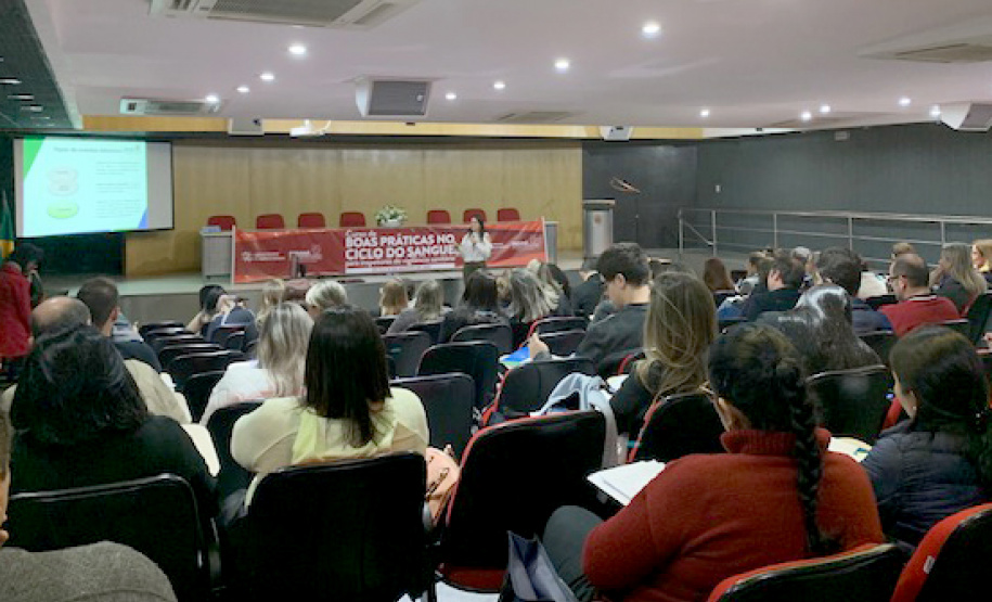 Secretaria da Saúde do Paraná e ANVISA discutem as boas práticas no ciclo do sangue. Foto: Divulgação/SESA