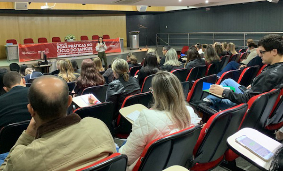 Secretaria da Saúde do Paraná e ANVISA discutem as boas práticas no ciclo do sangue. Foto: Divulgação/SESA