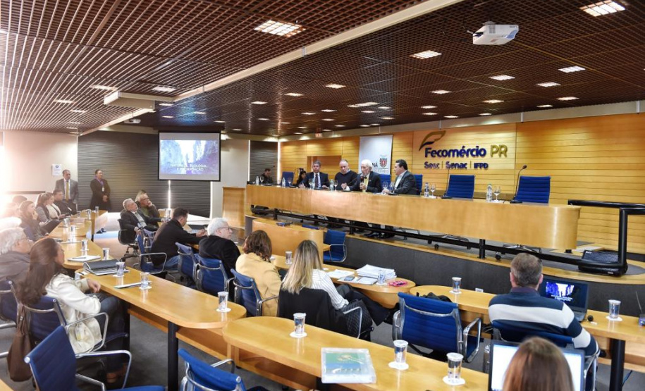 A Secretaria de Estado do Desenvolvimento Sustentável e do Turismo
promoveu nessa terça e quarta-feira (13 e 14), em São Paulo e Curitiba,
Roadshows (exposições itinerantes) para apresentar as oportunidades de
negócio que o Parque Estadual de Vila Velha tem em relação à natureza, ao
turismo e à economia. O público-alvo são investidores.Foto: Denis Ferreira Netto/SEDEST