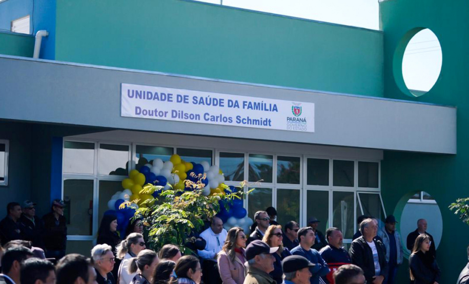 O Governo do Paraná entregou nesta quinta-feira (15) obras e anunciou investimentos no município de Planalto, na região Sudoeste do Estado, que somam mais de R$ 33,2 milhões. O maior volume de recursos é do convênio entre o município e a Sanepar para renovação do contrato de prestação dos serviços de abastecimento de água e de esgotamento sanitário para os próximos 30 anos.Foto: Divulgação/Casa Civil