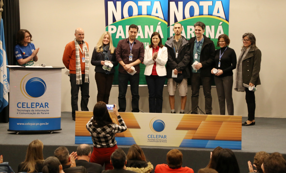 São três entidades de assistência social as ganhadoras deste mês dos prêmios distribuídos pelo programa Nota Paraná, mantido pela Secretaria de Estado da Fazenda. O programa devolve 30% do Imposto sobre Circulação de Mercadorias e Serviços (ICMS) recolhido pela Receita Estadual ao consumidor que pede nota fiscal no comércio. Foto: José Fernando Ogura/AEN