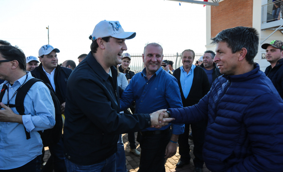 O governador Carlos Massa Ratinho Junior visita nesta quinta-feira (15), a Agroleite, realizado pela Cooperativa Castrolanda, em Castro, nos Campos Gerais. Considerado um dos maiores eventos da cadeia do leite na América, a Agroleite tem foco na tecnologia, produtividade e melhores resultados para os produtores. Castro, 15/08/2019 -  Foto: Geraldo Bubniak/AEN
