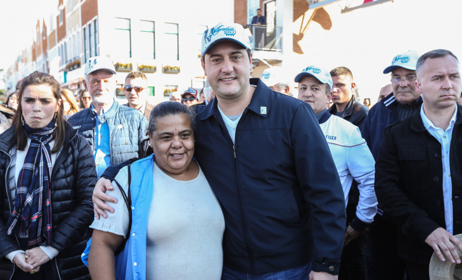 O governador Carlos Massa Ratinho Junior visita nesta quinta-feira (15), a Agroleite, realizado pela Cooperativa Castrolanda, em Castro, nos Campos Gerais. Considerado um dos maiores eventos da cadeia do leite na América, a Agroleite tem foco na tecnologia, produtividade e melhores resultados para os produtores. Castro, 15/08/2019 -  Foto: Geraldo Bubniak/AEN