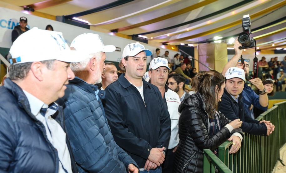 O governador Carlos Massa Ratinho Junior visita nesta quinta-feira (15), a Agroleite, realizado pela Cooperativa Castrolanda, em Castro, nos Campos Gerais. Considerado um dos maiores eventos da cadeia do leite na América, a Agroleite tem foco na tecnologia, produtividade e melhores resultados para os produtores. Castro, 15/08/2019 -  Foto: Geraldo Bubniak/AEN