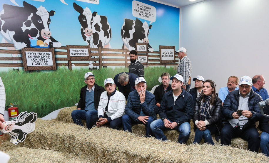 O governador Carlos Massa Ratinho Junior visita nesta quinta-feira (15), a Agroleite, realizado pela Cooperativa Castrolanda, em Castro, nos Campos Gerais. Considerado um dos maiores eventos da cadeia do leite na América, a Agroleite tem foco na tecnologia, produtividade e melhores resultados para os produtores. Castro, 15/08/2019 -  Foto: Geraldo Bubniak/AEN