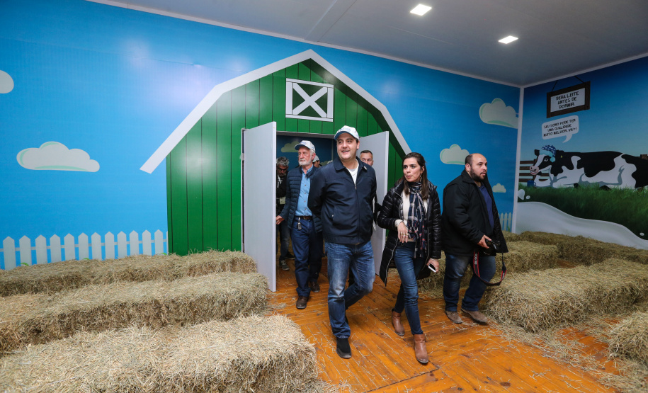 O governador Carlos Massa Ratinho Junior visita nesta quinta-feira (15), a Agroleite, realizado pela Cooperativa Castrolanda, em Castro, nos Campos Gerais. Considerado um dos maiores eventos da cadeia do leite na América, a Agroleite tem foco na tecnologia, produtividade e melhores resultados para os produtores. Castro, 15/08/2019 -  Foto: Geraldo Bubniak/AEN
