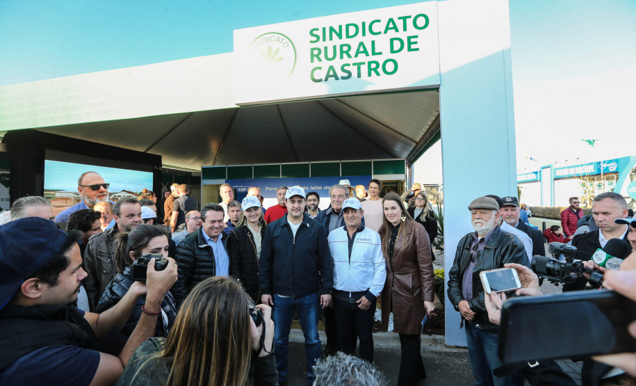 O governador Carlos Massa Ratinho Junior visita nesta quinta-feira (15), a Agroleite, realizado pela Cooperativa Castrolanda, em Castro, nos Campos Gerais. Considerado um dos maiores eventos da cadeia do leite na América, a Agroleite tem foco na tecnologia, produtividade e melhores resultados para os produtores. Castro, 15/08/2019 -  Foto: Geraldo Bubniak/AEN