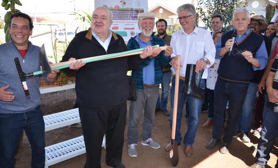 O trabalho de revitalização da Horta Comunitária Visitação, no Bairro Boqueirão, em Curitiba, foi inaugurado nesta sexta-feira (16)