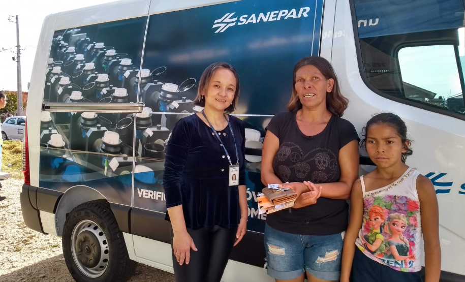 Neiva do Rocio dos Anjos conseguiu negociar a dívida e garantir água tratada para a família. Foto: Divulgação/Sanepar