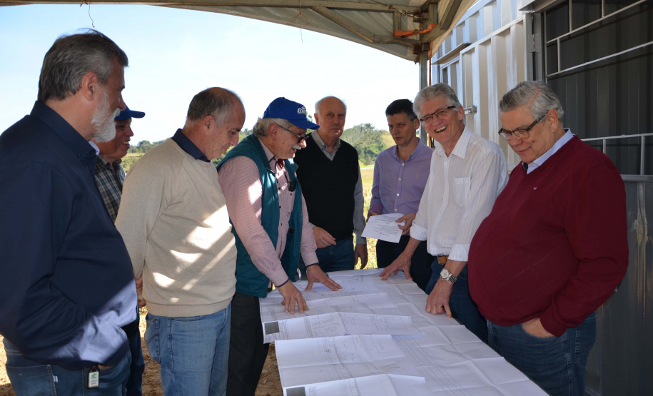 A construção de um novo Posto de Fiscalização de Trânsito Agropecuário (PFTA) da Agência de Defesa Agropecuária do Paraná (Adapar) em Campina Grande do Sul, na Região Metropolitana de Curitiba, deve ampliar o potencial de defesa da sanidade do Estado