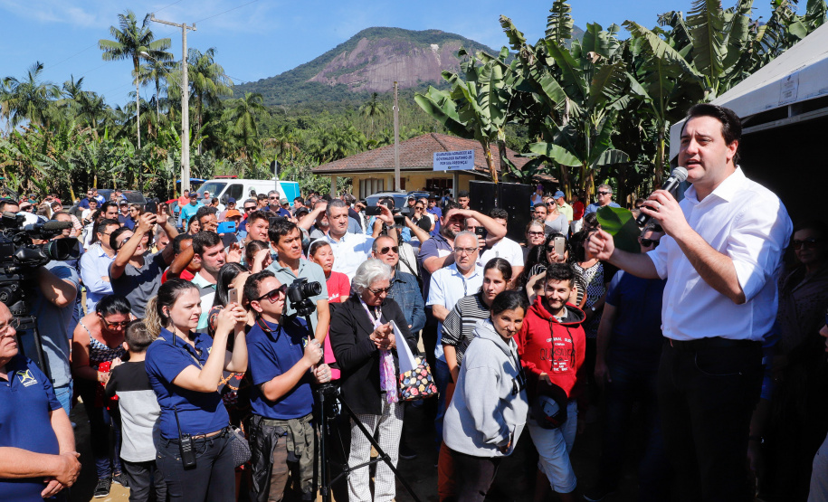 O governador Carlos Massa Ratinho Junior e o prefeito de Guaratuba, Roberto Justus, inauguraram a ponte sobre o Rio Cubatão, em Guaratuba.
