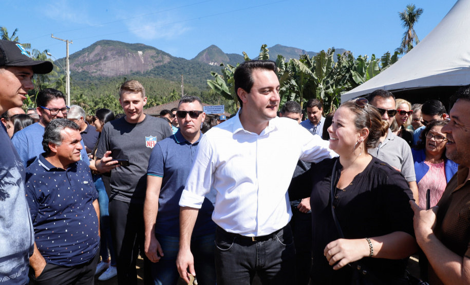 O governador Carlos Massa Ratinho Junior e o prefeito de Guaratuba, Roberto Justus, inauguraram a ponte sobre o Rio Cubatão, em Guaratuba.
