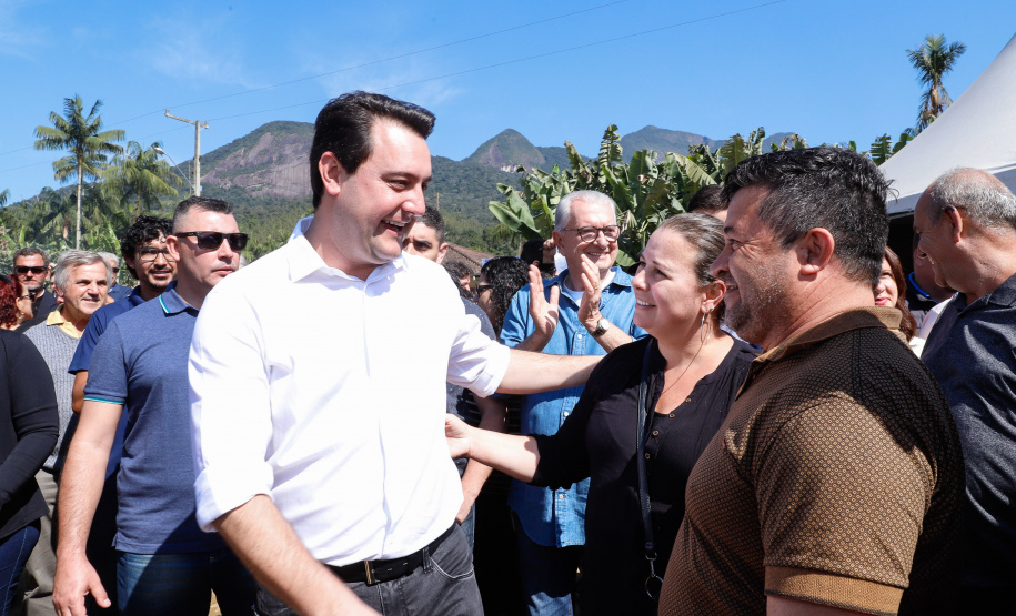 O governador Carlos Massa Ratinho Junior e o prefeito de Guaratuba, Roberto Justus, inauguraram a ponte sobre o Rio Cubatão, em Guaratuba.