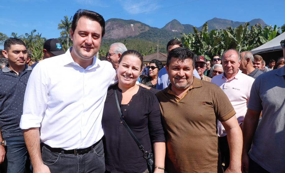 O governador Carlos Massa Ratinho Junior e o prefeito de Guaratuba, Roberto Justus, inauguraram a ponte sobre o Rio Cubatão, em Guaratuba.