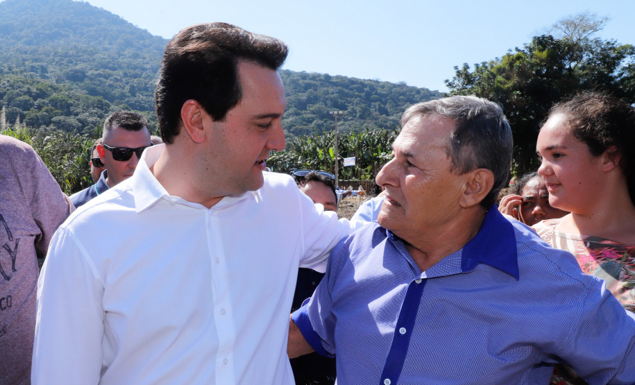 O governador Carlos Massa Ratinho Junior e o prefeito de Guaratuba, Roberto Justus, inauguraram a ponte sobre o Rio Cubatão, em Guaratuba.