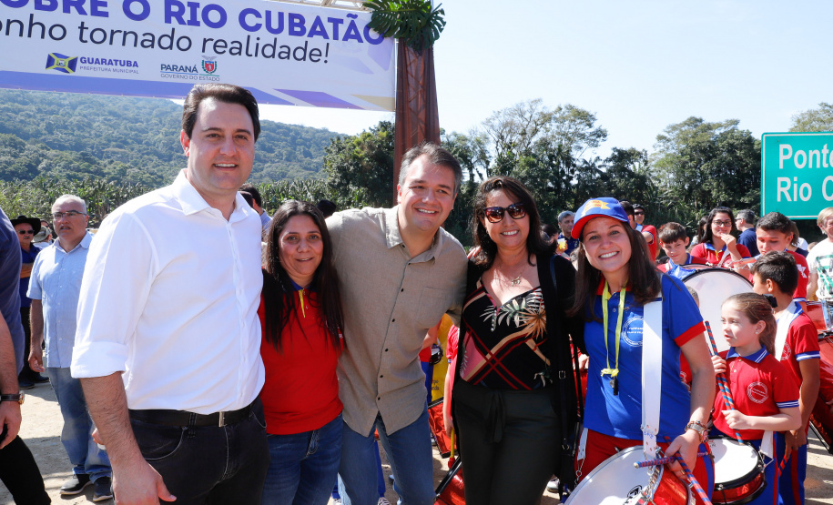 O governador Carlos Massa Ratinho Junior e o prefeito de Guaratuba, Roberto Justus, inauguraram a ponte sobre o Rio Cubatão, em Guaratuba.