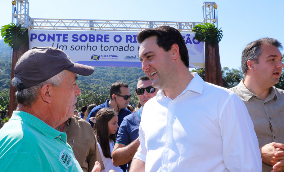 O governador Carlos Massa Ratinho Junior e o prefeito de Guaratuba, Roberto Justus, inauguraram a ponte sobre o Rio Cubatão, em Guaratuba.
