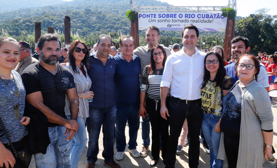 O governador Carlos Massa Ratinho Junior e o prefeito de Guaratuba, Roberto Justus, inauguraram a ponte sobre o Rio Cubatão, em Guaratuba.