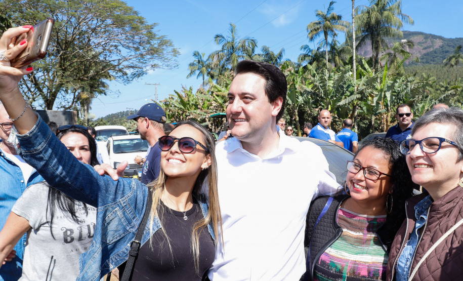 O governador Carlos Massa Ratinho Junior e o prefeito de Guaratuba, Roberto Justus, inauguraram a ponte sobre o Rio Cubatão, em Guaratuba.