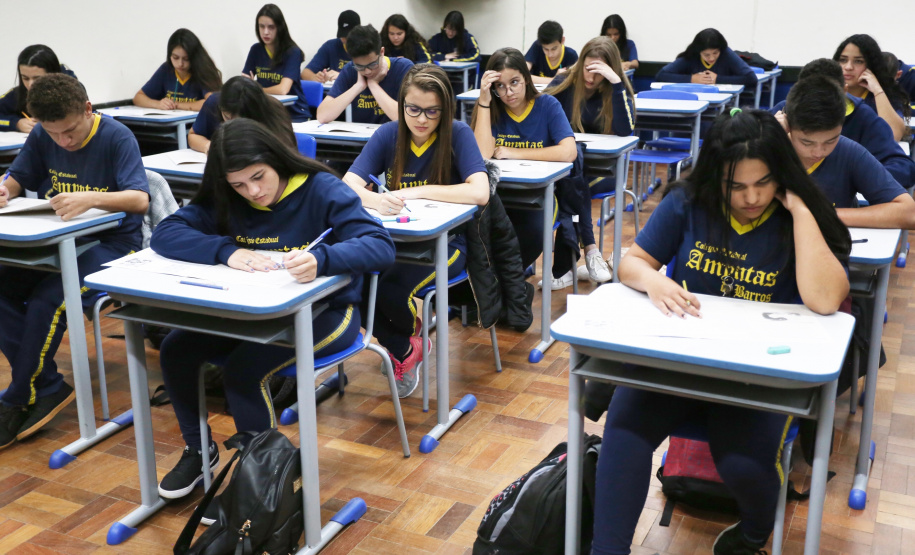 Balanço divulgado nessa semana mostra que a Prova Paraná, avaliação diagnóstica ofertada pelo Governo do Estado por meio da Secretaria de Estado da Educação e do Esporte, teve maior número de participantes em sua segunda edição, aplicada antes do recesso escolar. Foto: José Fernando Ogura/AEN