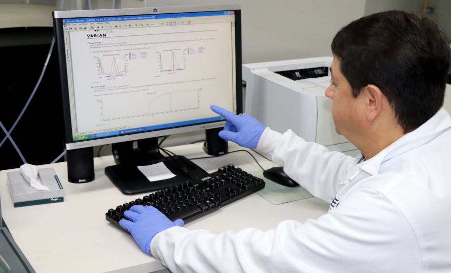 O químico e doutor em Química Analítica, Eder José dos Santos, é um dos colaboradores do Tecpar que utiliza a revista científica para divulgação de suas pesquisas. Desde 1994, ele já teve nove artigos publicados na BABT.

Foto: Divulgação/Tecpar